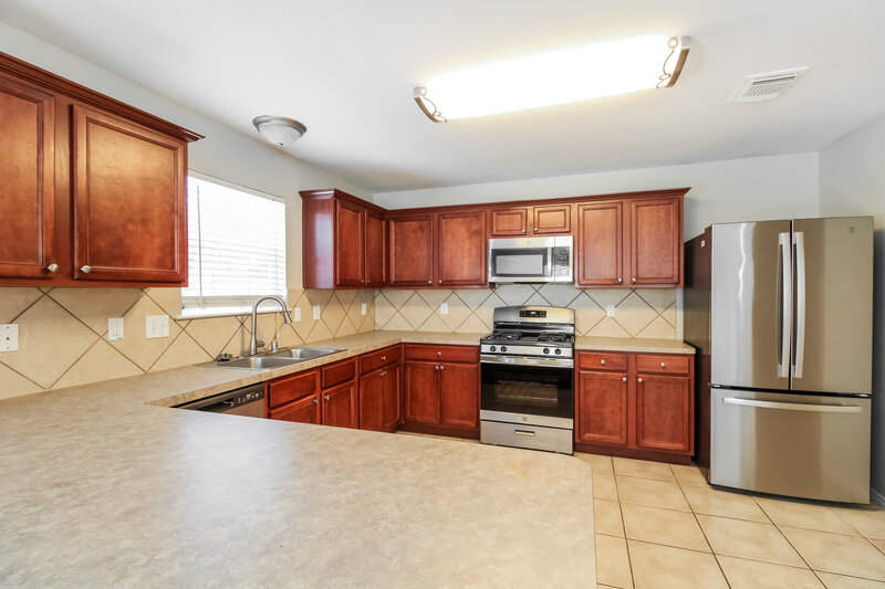 2,455/Mo, 18131 Valebluff Ln Cypress, TX 77429 Kitchen View