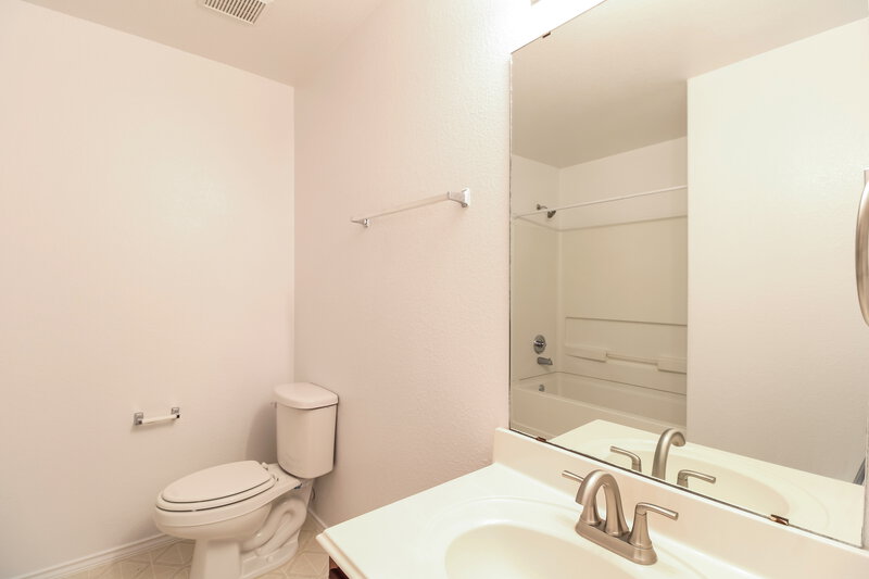 2,455/Mo, 18131 Valebluff Ln Cypress, TX 77429 Bathroom View