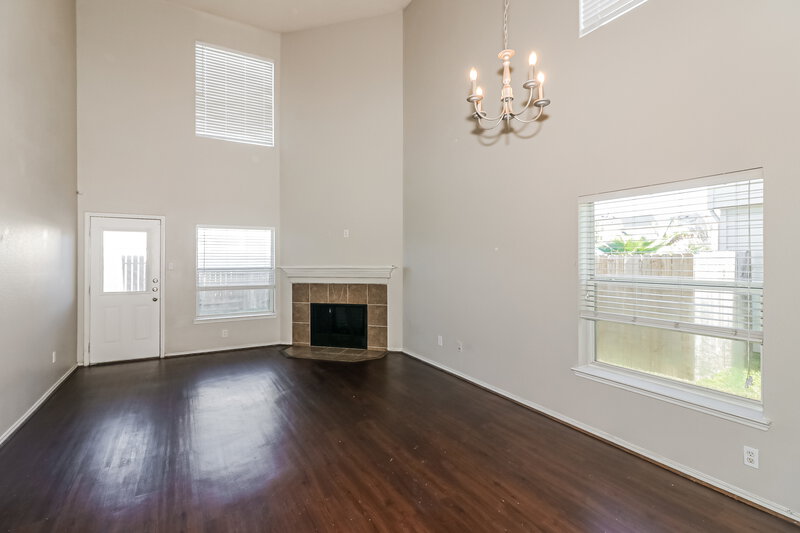 1,785/Mo, 20518 Holly Barr Ln Cypress, TX 77433 Living Room View