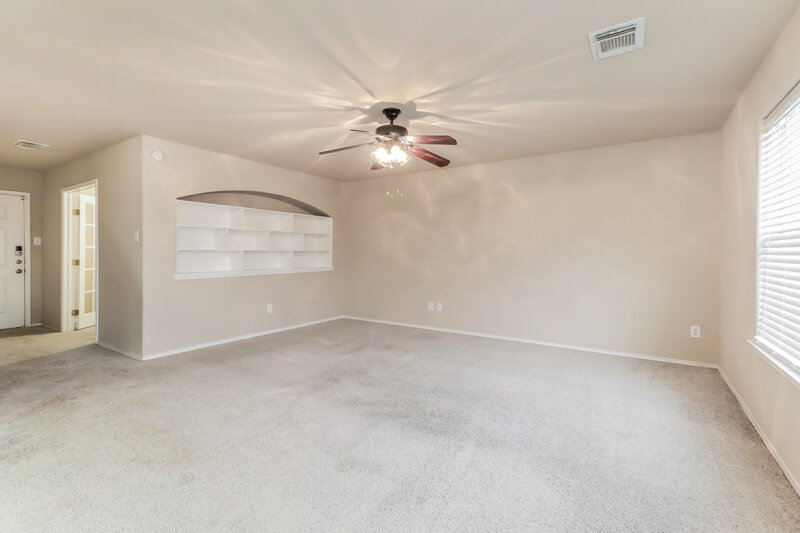 0/Mo, 9338 Delicado Dr Humble, TX 77396 Living Room View