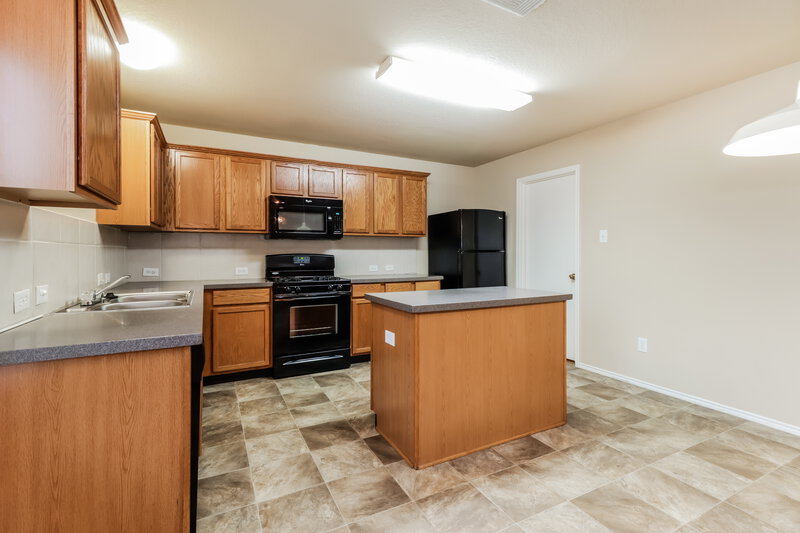 0/Mo, 9338 Delicado Dr Humble, TX 77396 Kitchen View 2