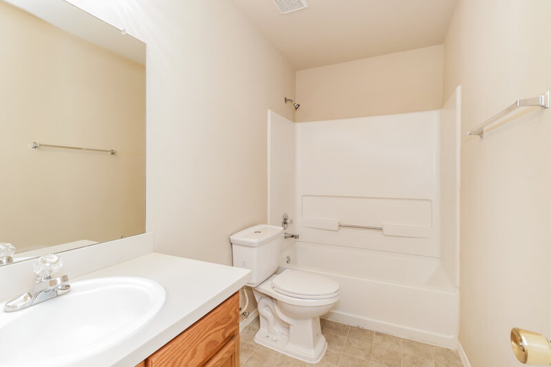 0/Mo, 9338 Delicado Dr Humble, TX 77396 Bathroom View