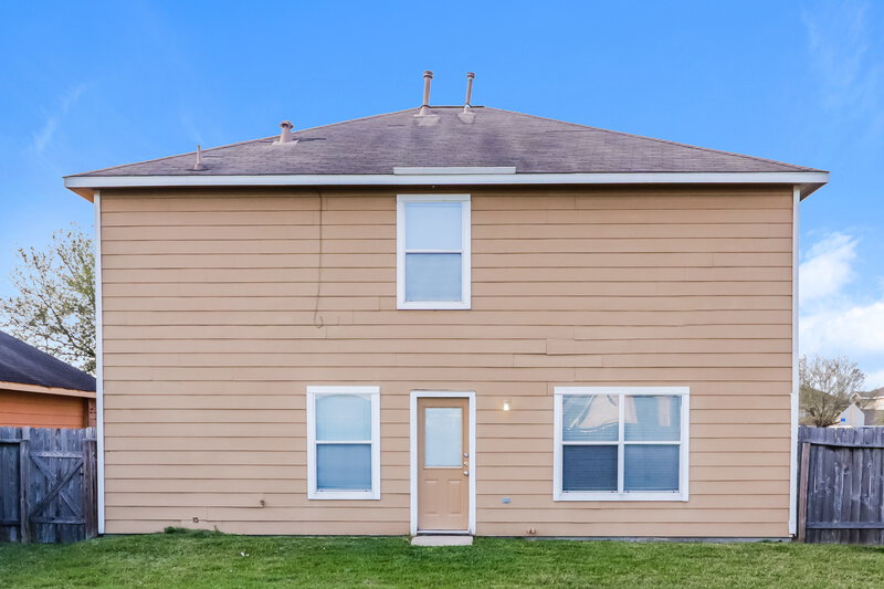 0/Mo, 9338 Delicado Dr Humble, TX 77396 Rear View