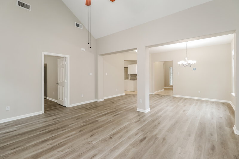 1,840/Mo, 999 Arbor Way Conroe, TX 77303 Living Room View 2
