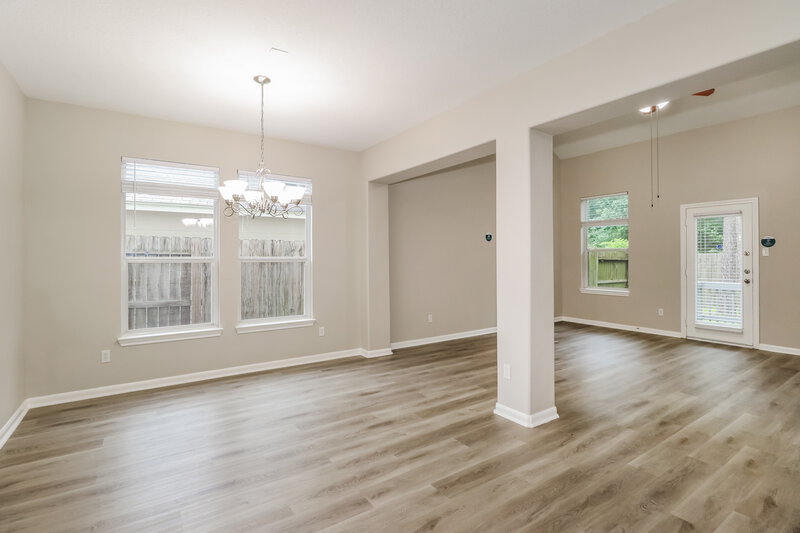 1,840/Mo, 999 Arbor Way Conroe, TX 77303 Dining Room View 2