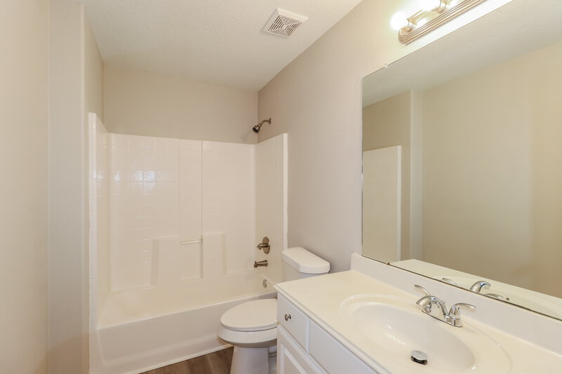 1,840/Mo, 999 Arbor Way Conroe, TX 77303 Bathroom View