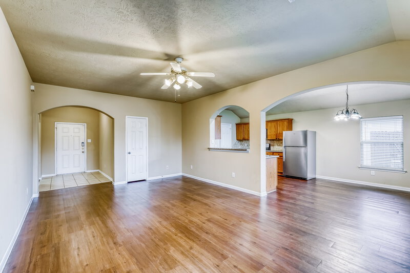 1,810/Mo, 19642 Brisbane Meadows Ct Katy, TX 77449 Living Room View 2