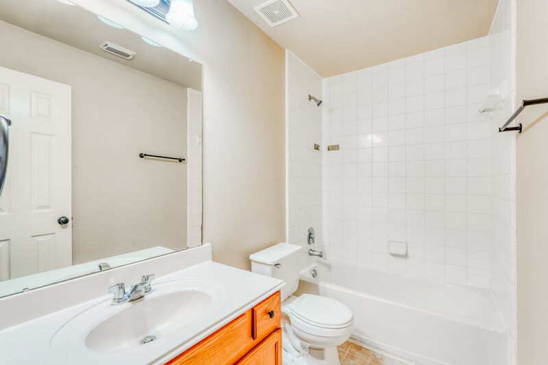 1,810/Mo, 19642 Brisbane Meadows Ct Katy, TX 77449 Bathroom View