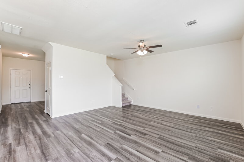 2,185/Mo, 4020 Tulip Tree Ln Brookshire, TX 77423 Living Room View 2