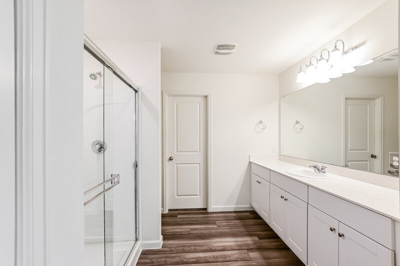 2,185/Mo, 4020 Tulip Tree Ln Brookshire, TX 77423 Main Bathroom View