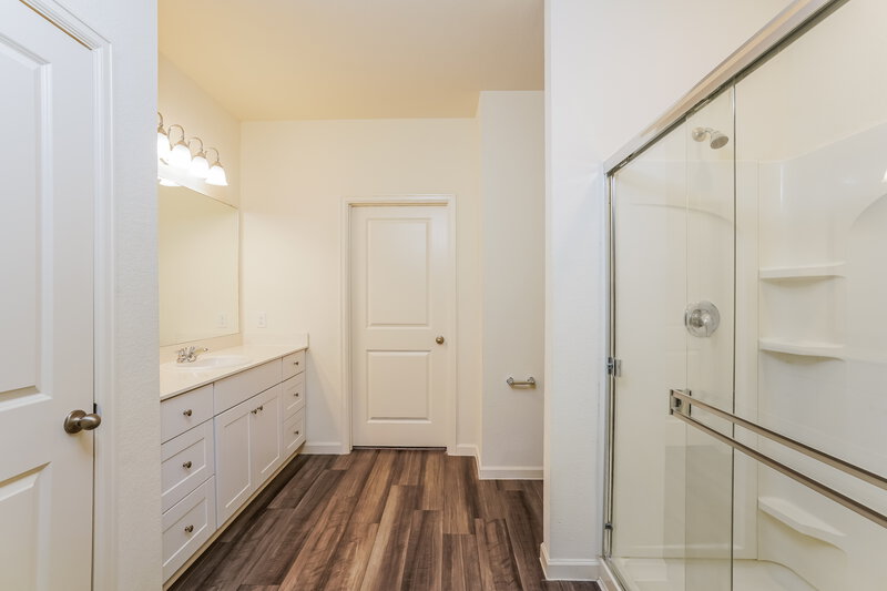 2,195/Mo, 4021 Fringe Tree Ln Brookshire, TX 77423 Bathroom View