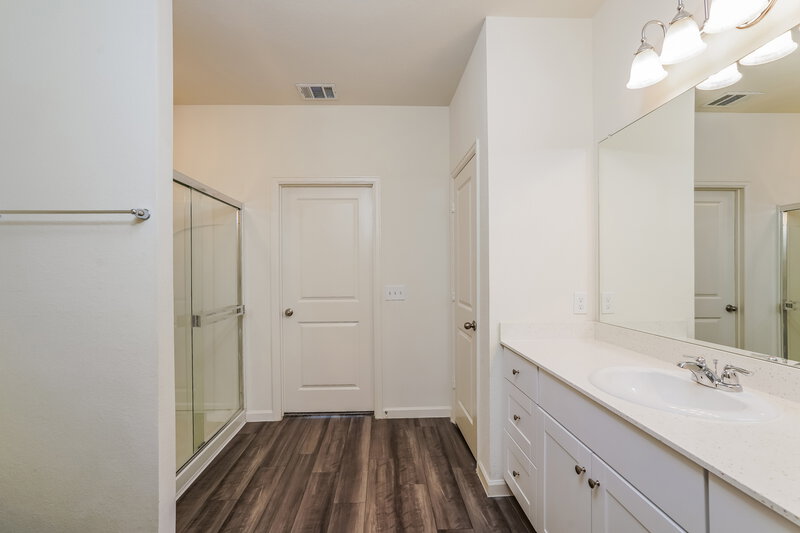 2,195/Mo, 4021 Fringe Tree Ln Brookshire, TX 77423 Bathroom View 2