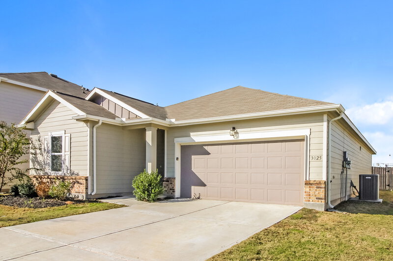 2,205/Mo, 3025 Spindletree Ln Brookshire, TX 77423 Front View