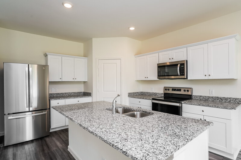 2,595/Mo, 4008 Cork Tree Ct Brookshire, TX 77423 Kitchen View