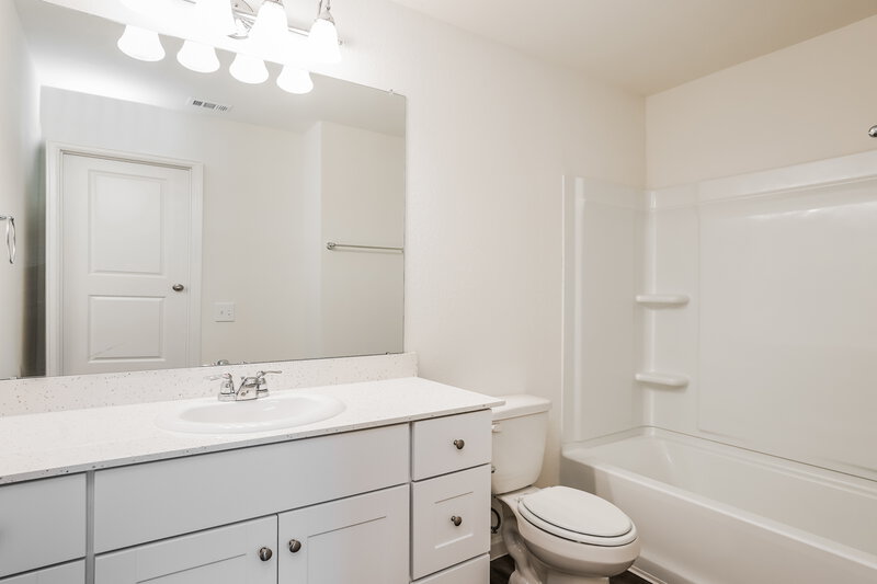 2,595/Mo, 4008 Cork Tree Ct Brookshire, TX 77423 Bathroom View