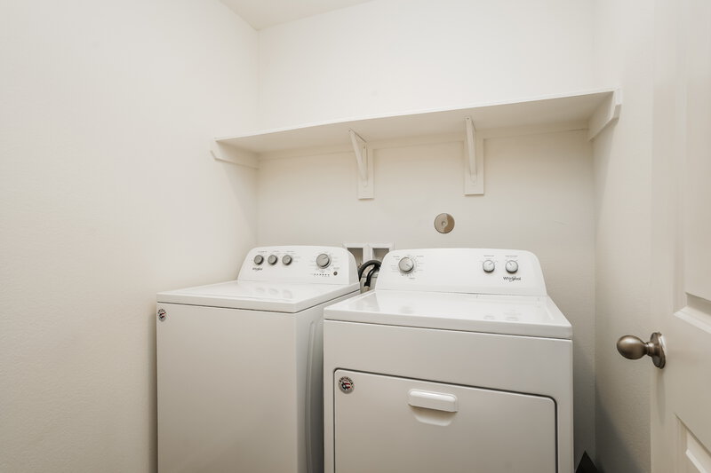 2,595/Mo, 4008 Cork Tree Ct Brookshire, TX 77423 Laundry Room View