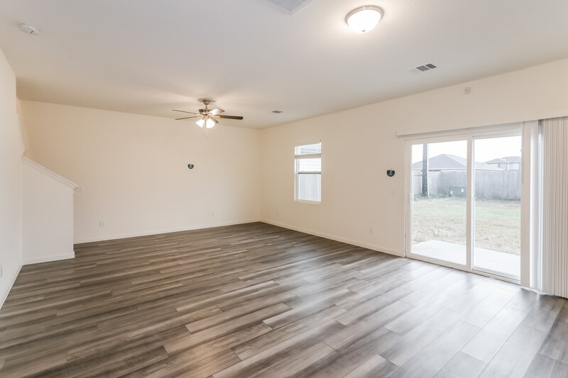 2,295/Mo, 4012 Scarlet Oak Ln Brookshire, TX 77423 Living Room View
