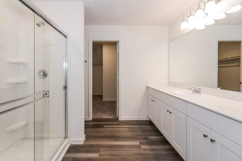 2,295/Mo, 4012 Scarlet Oak Ln Brookshire, TX 77423 Main Bathroom View