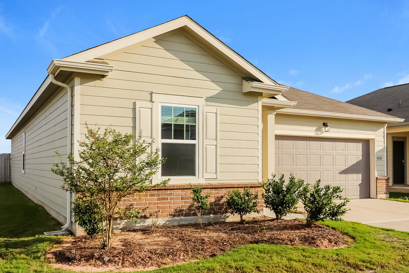 2,205/Mo, 4028 Silver Linden Ln Brookshire, TX 77423 Front View