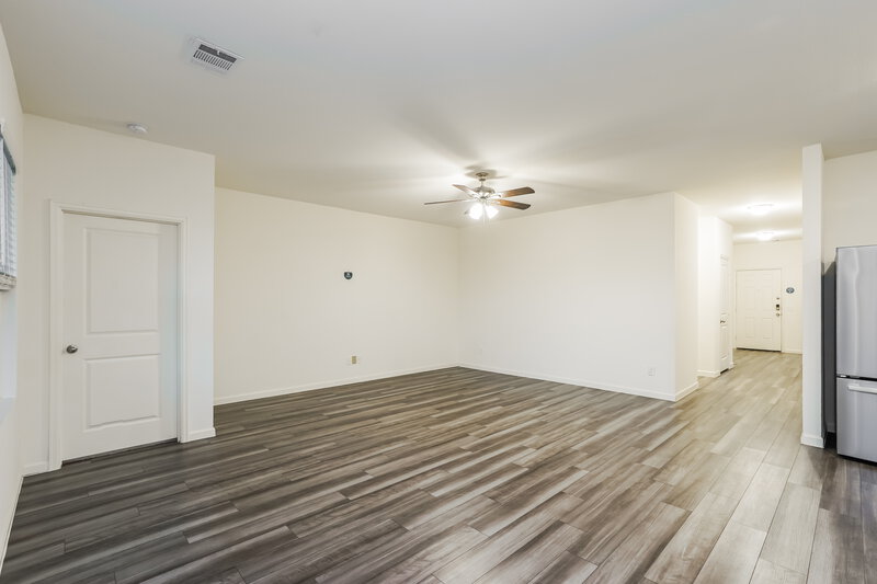 2,205/Mo, 4049 Fringe Tree Ln Brookshire, TX 77423 Living Room View