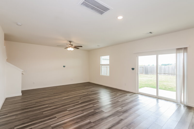 2,185/Mo, 4029 Fringe Tree Ln Brookshire, TX 77423 Living Room View