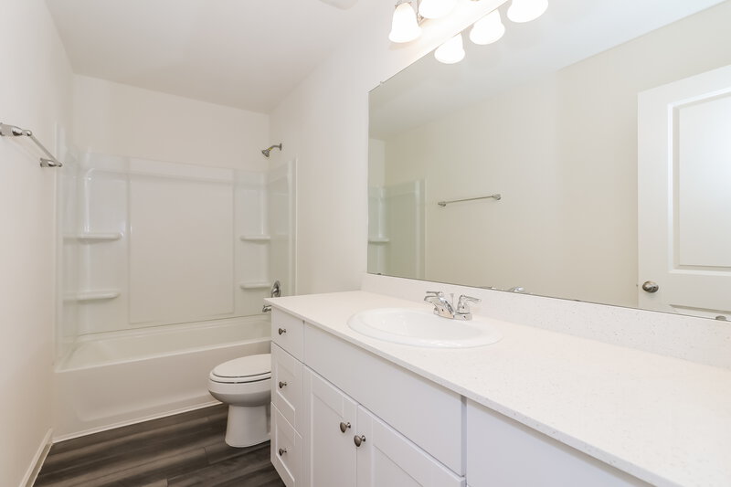 2,185/Mo, 4029 Fringe Tree Ln Brookshire, TX 77423 Bathroom View