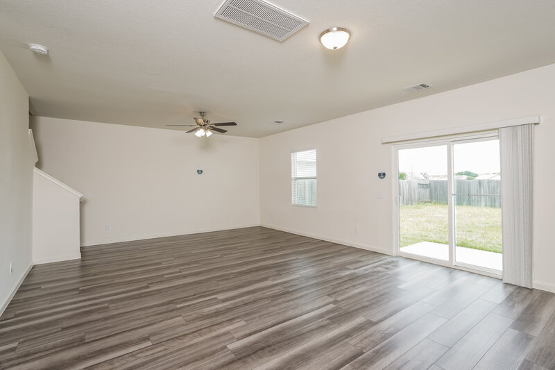 2,295/Mo, 4069 Fringe Tree Ln Brookshire, TX 77423 Living Room View 2