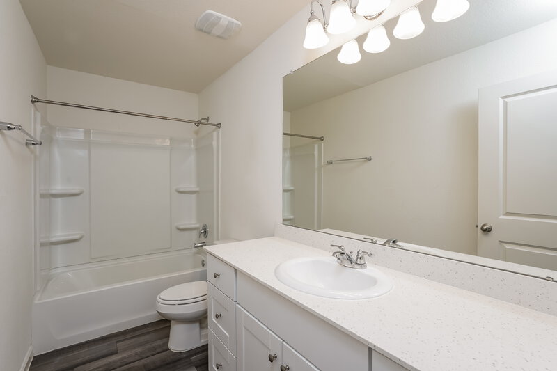 2,295/Mo, 4069 Fringe Tree Ln Brookshire, TX 77423 Bathroom View