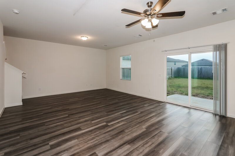 2,335/Mo, 4076 Scarlet Oak Ln Brookshire, TX 77423 Living Room View