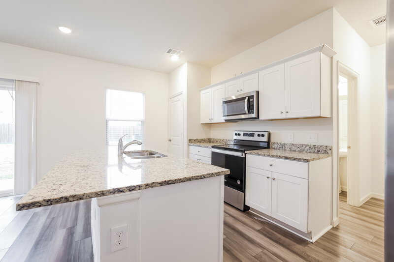 2,335/Mo, 4096 Scarlet Oak Ln Brookshire, TX 77423 Kitchen View