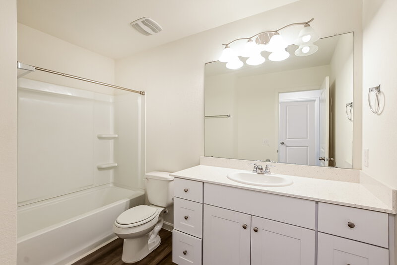 2,545/Mo, 4057 Fringe Tree Ln Brookshire, TX 77423 Bathroom View