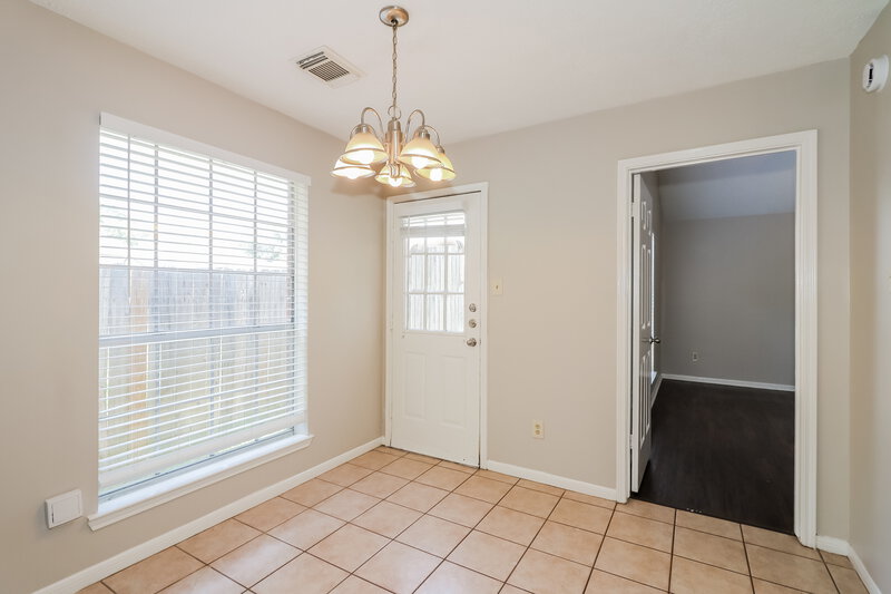 1,890/Mo, 9210 Golden Sunshine Dr Houston, TX 77064 Dining Room View