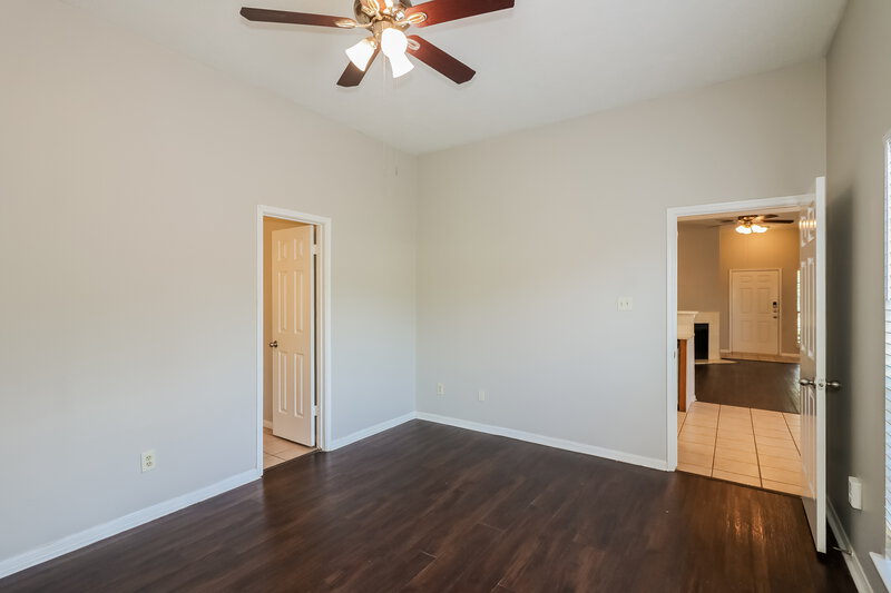 1,890/Mo, 9210 Golden Sunshine Dr Houston, TX 77064 Main Bedroom View