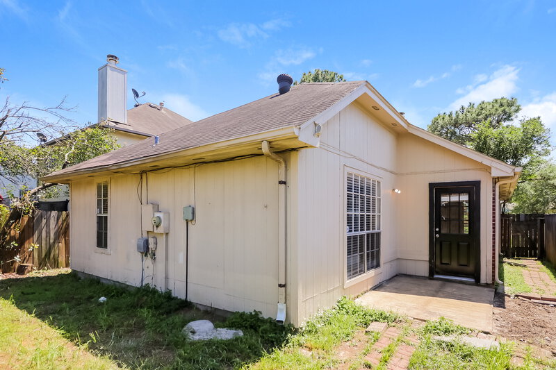 1,890/Mo, 9210 Golden Sunshine Dr Houston, TX 77064 Rear View