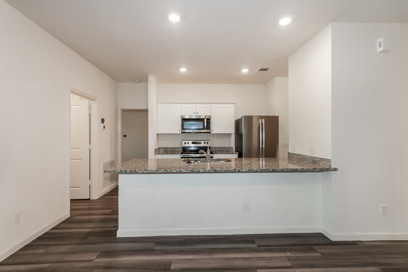 2,060/Mo, 4004 Scarlet Oak Ln Brookshire, TX 77423 Kitchen View 2