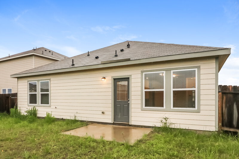 2,060/Mo, 4004 Scarlet Oak Ln Brookshire, TX 77423 Rear View