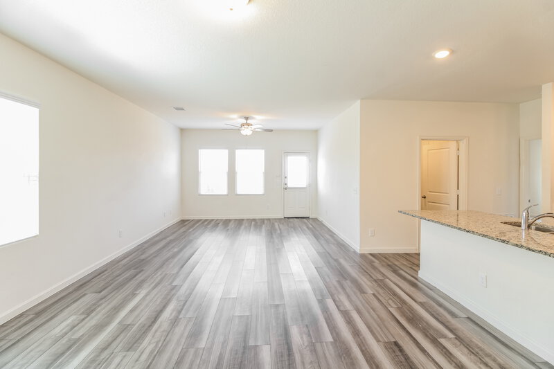 1,995/Mo, 4020 Scarlet Oak Ln Brookshire, TX 77423 Living Room View