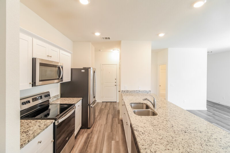 1,995/Mo, 4020 Scarlet Oak Ln Brookshire, TX 77423 Kitchen View