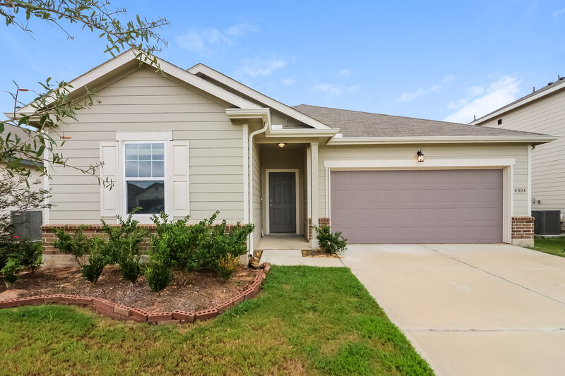 2,205/Mo, 4004 Silver Linden Ln Brookshire, TX 77423 External View