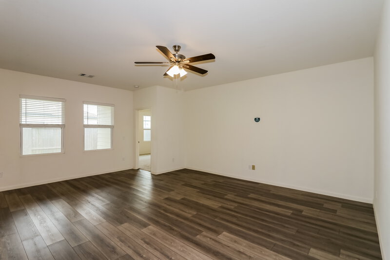 2,205/Mo, 4004 Silver Linden Ln Brookshire, TX 77423 Living Room View