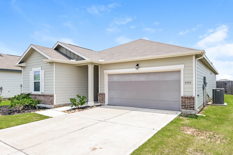 2,205/Mo, 4008 Tulip Tree Ln Brookshire, TX 77423 Front View