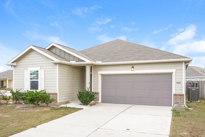 2,205/Mo, 4024 Tulip Tree Ln Brookshire, TX 77423 Front View