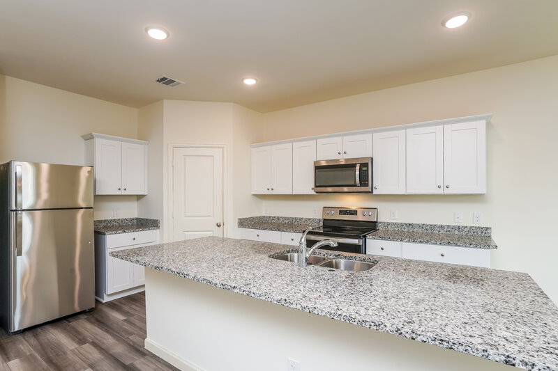 2,205/Mo, 4024 Tulip Tree Ln Brookshire, TX 77423 Kitchen View