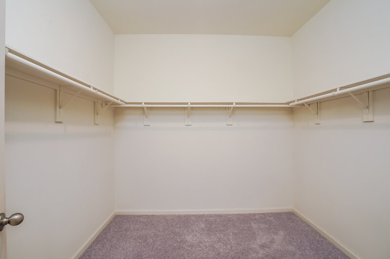 2,205/Mo, 4024 Tulip Tree Ln Brookshire, TX 77423 Walk In Closet View