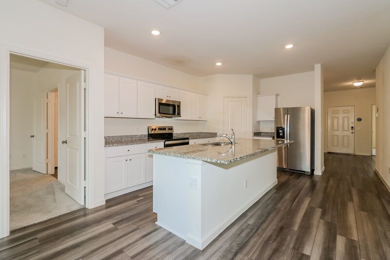 2,245/Mo, 4025 Tulip Tree Ln Brookshire, TX 77423 Kitchen View