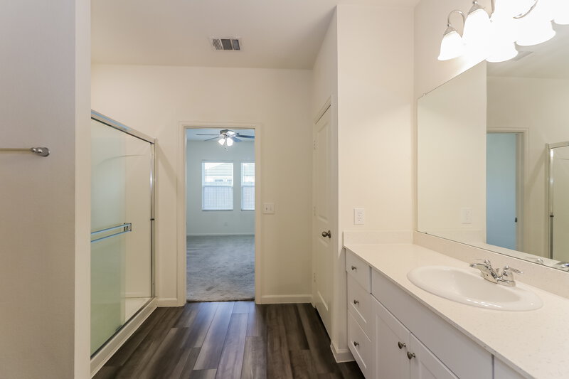 2,245/Mo, 4025 Tulip Tree Ln Brookshire, TX 77423 Main Bathroom View 2