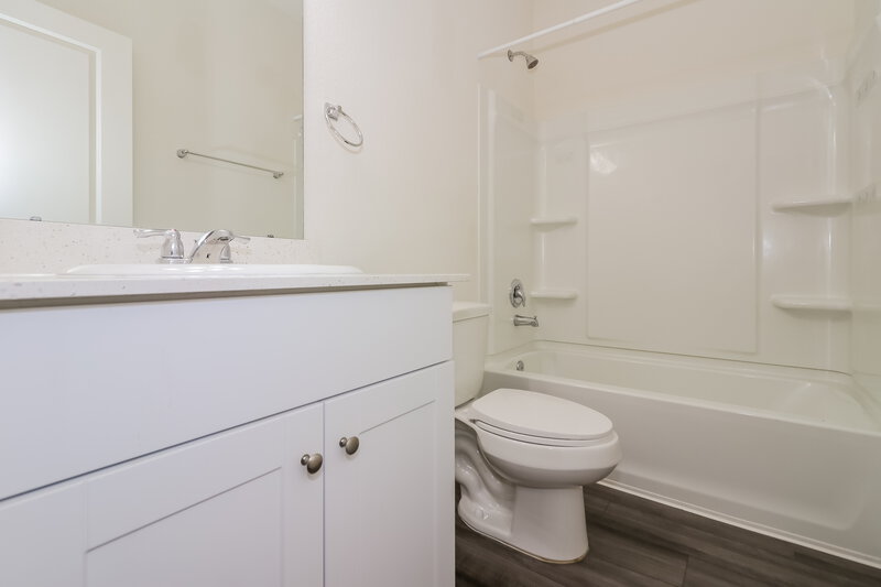 2,245/Mo, 4025 Tulip Tree Ln Brookshire, TX 77423 Bathroom View