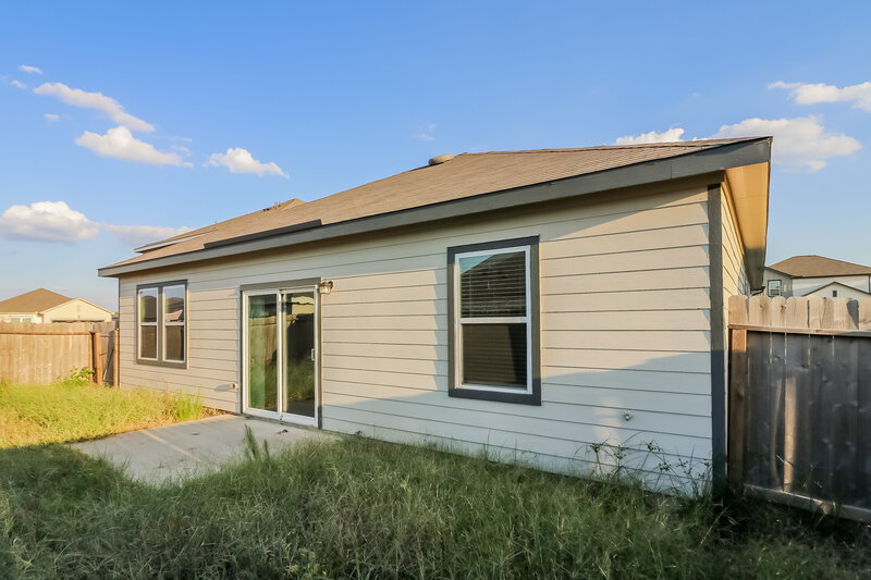 2,245/Mo, 4025 Tulip Tree Ln Brookshire, TX 77423 Rear View