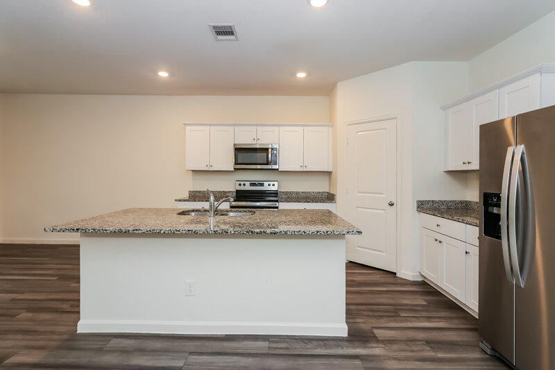 2,395/Mo, 4029 Tulip Tree Ln Brookshire, TX 77423 Kitchen View