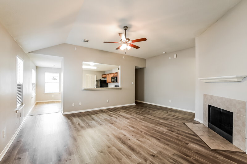 2,580/Mo, 19342 Grand Colony Ct Katy, TX 77449 Living Room View